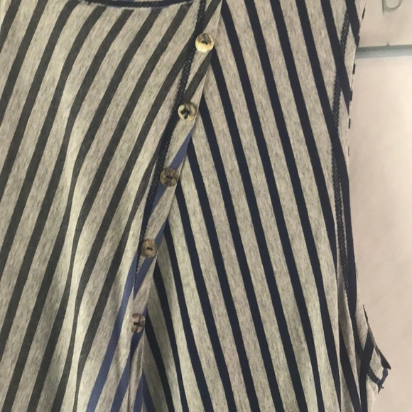 Cotton Innovation Hi Lo Stripe Top - Picture 3 of 4